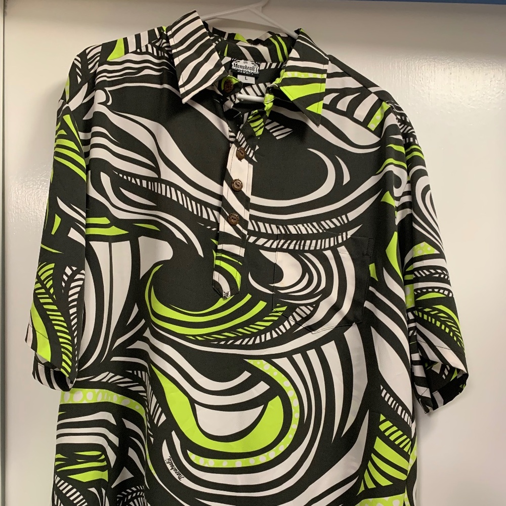 Manuheali’i Men’s Size L Pullover Aloha Shirt